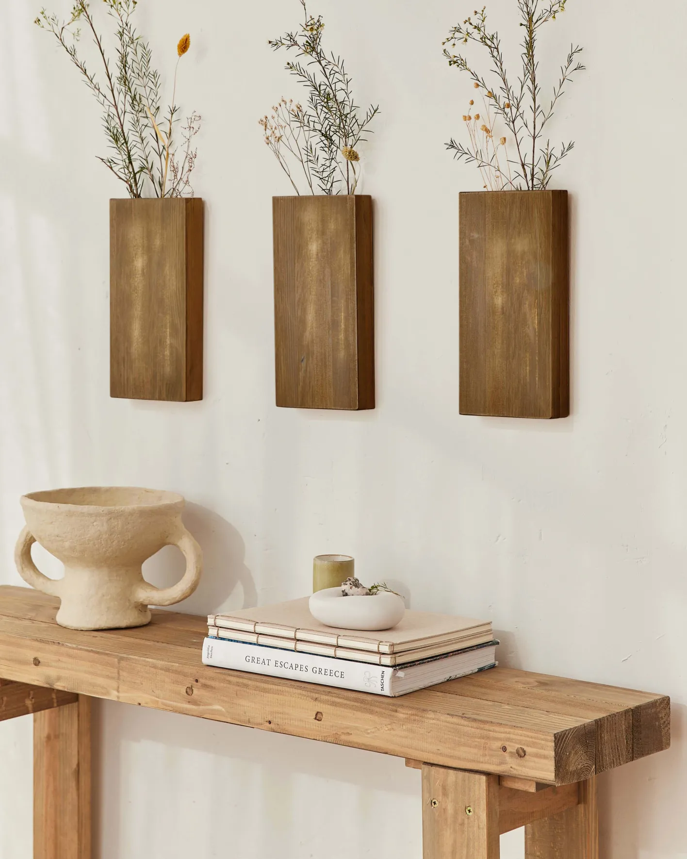 New Hannun Vase mural Koen